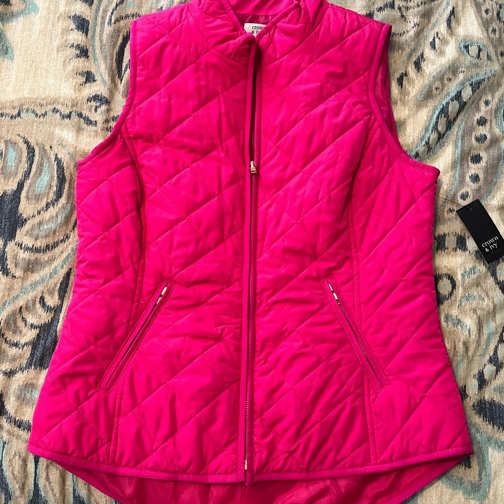 Crown & Ivy Vest